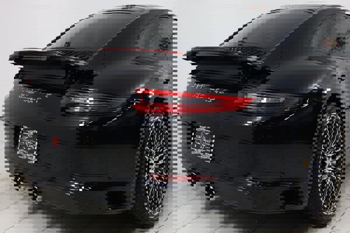 Used 2018 Porsche 911 Carrera S RWD image 40