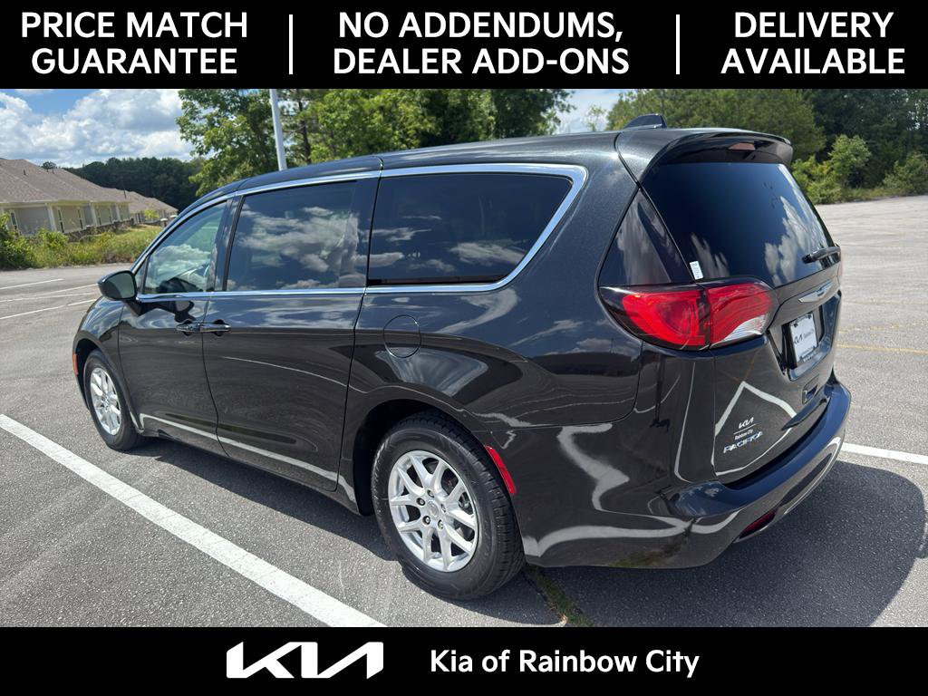 Used 2017 Chrysler Pacifica Touring FWD image 7