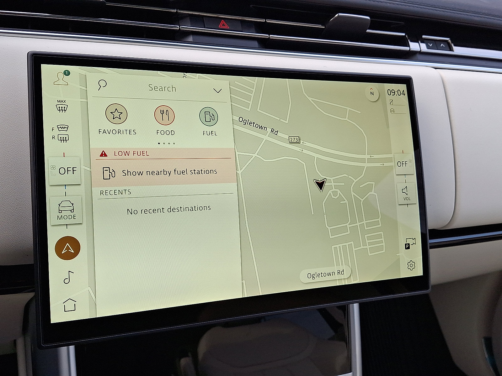 New 2026 Land Rover Range Rover Long Wheelbase SE image 7