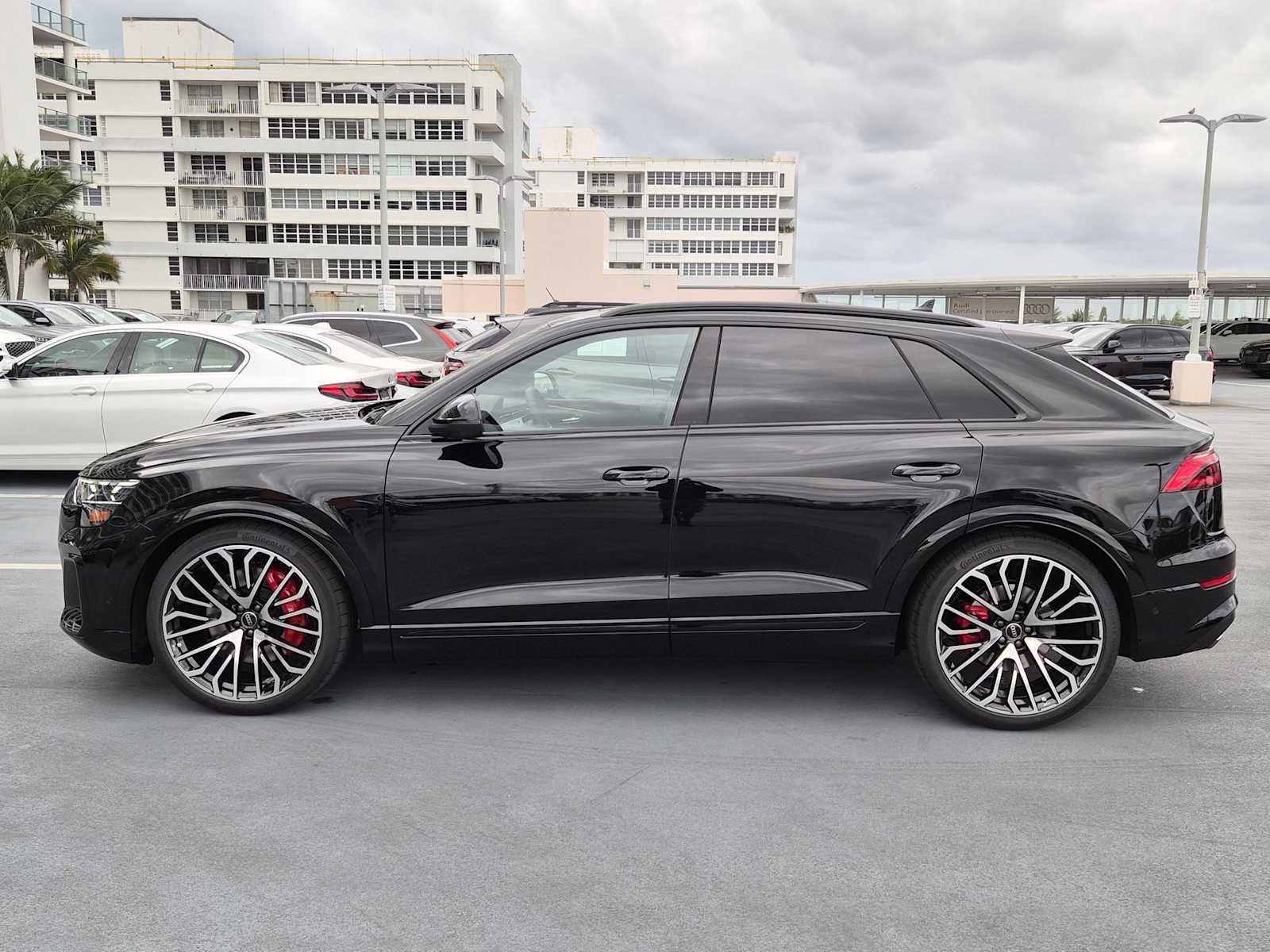 New 2026 Audi SQ8 Prestige AWD/4WD video 3