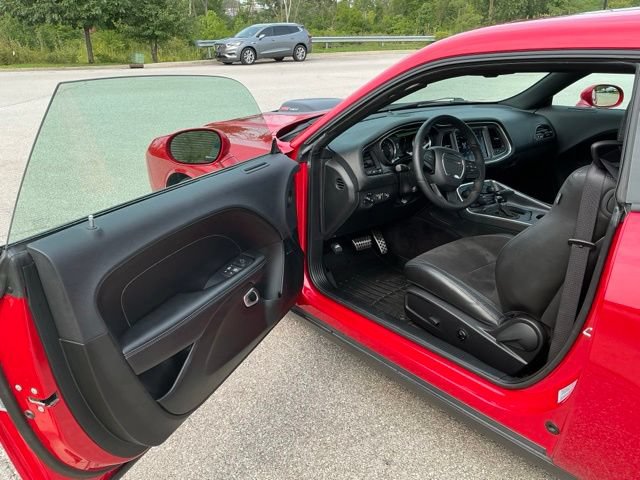 Used 2017 Dodge Challenger R/T Scat Pack RWD image 14