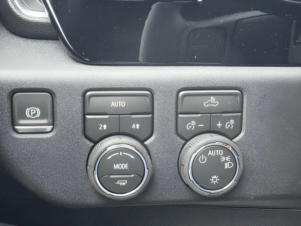 New 2026 Chevrolet Silverado 1500 LT w/ LPO, Dark Essentials Package image 26