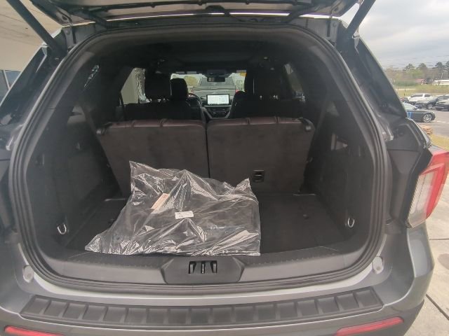 Used 2025 Ford Explorer Platinum RWD image 13