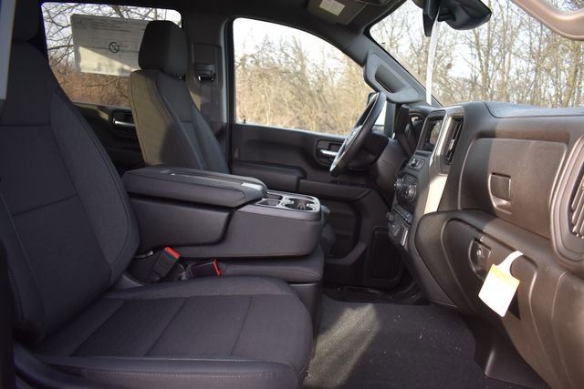 New 2026 Chevrolet Silverado 2500 Custom w/ Custom Value Package image 16