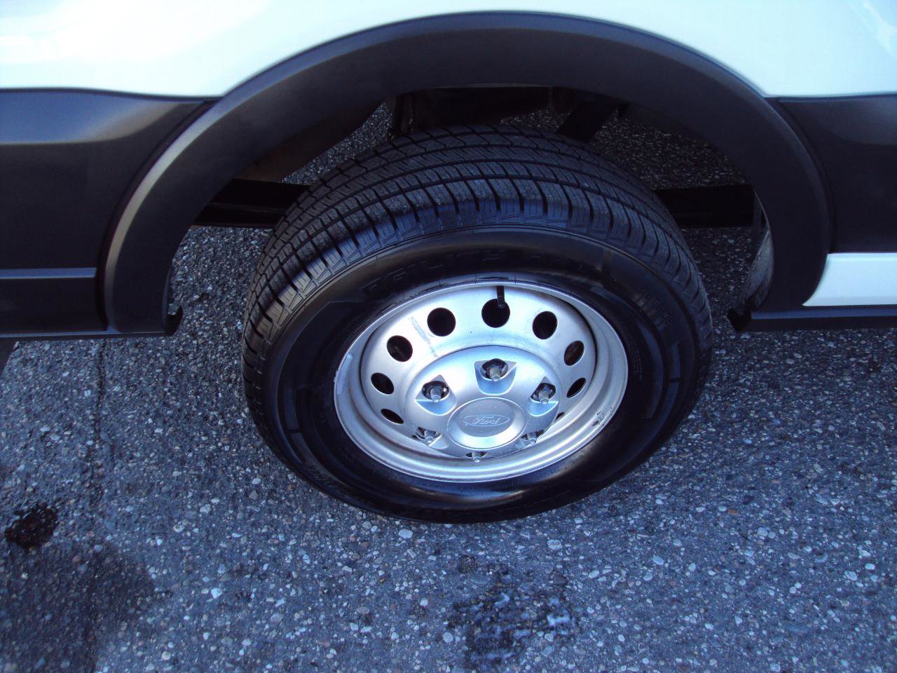 Used 2023 Ford Transit 250 Medium Roof AWD w/ Load Area Protection Package image 26