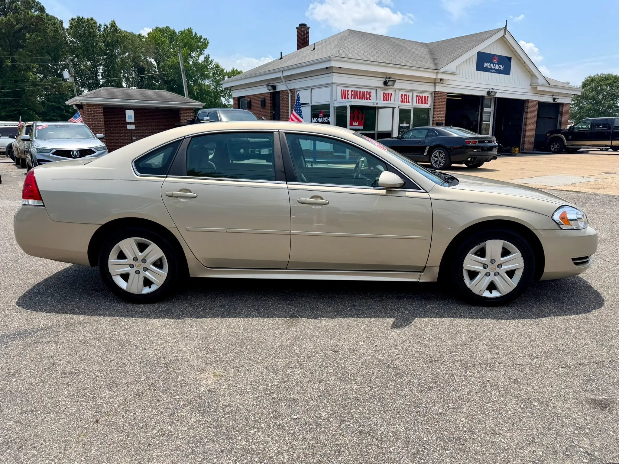 Used 2011 Chevrolet Impala LS FWD image 6