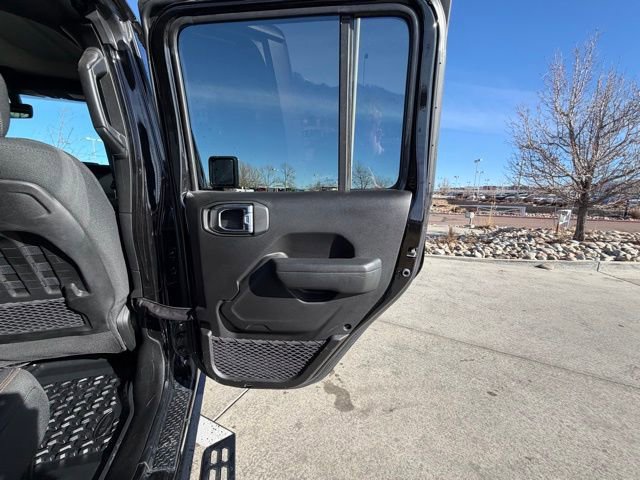 Used 2023 Jeep Gladiator Mojave w/ Cold Weather Group image 27