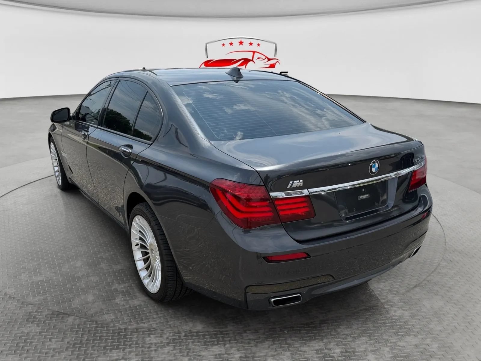 Used 2015 BMW 750i RWD image 3