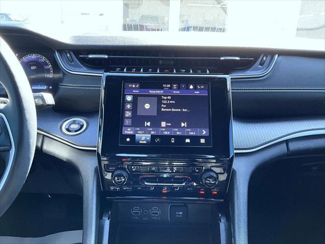 Certified 2023 Jeep Grand Cherokee Altitude AWD/4WD image 14