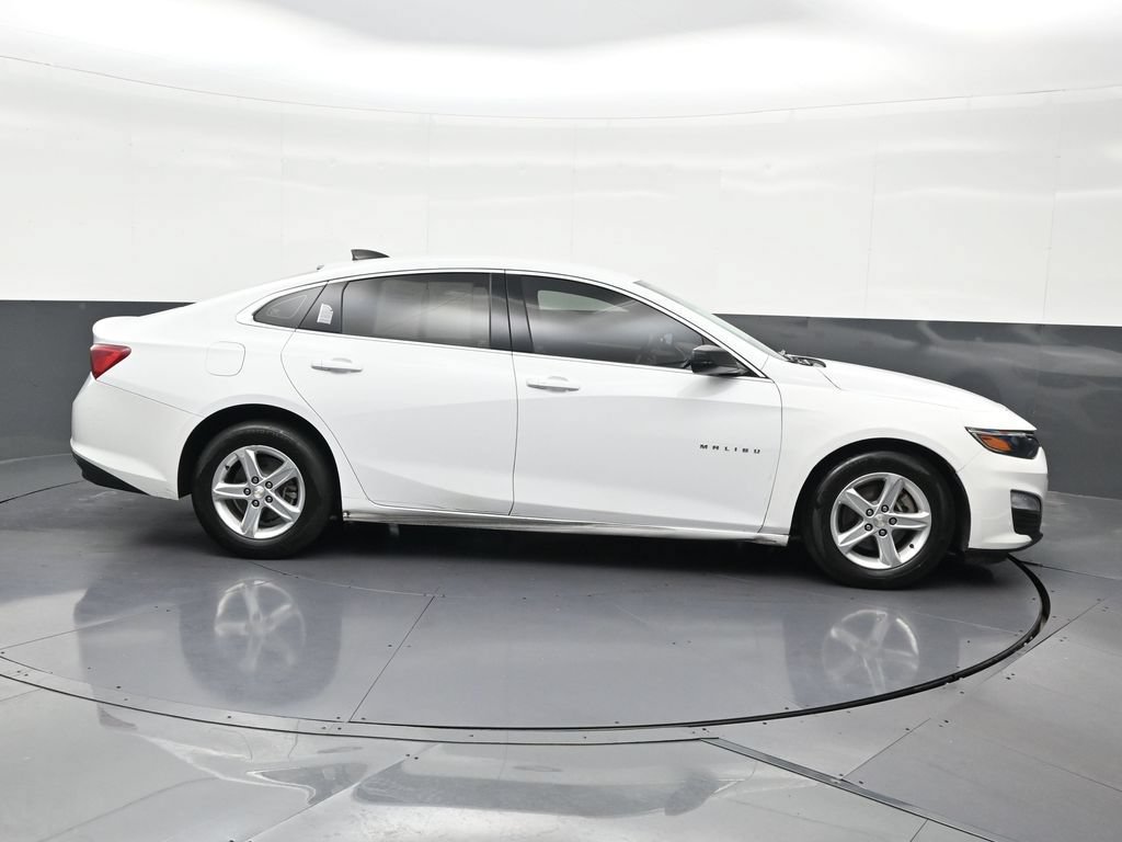 Used 2022 Chevrolet Malibu LS FWD image 7