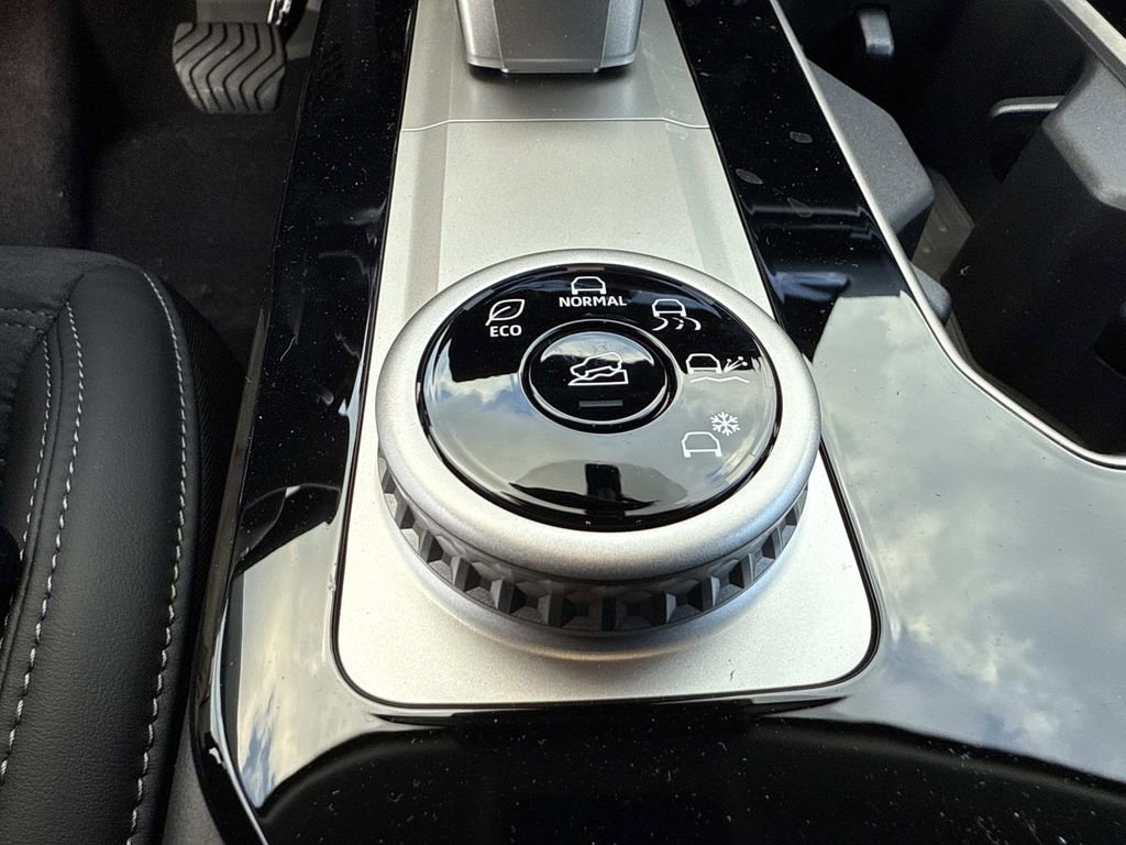 New 2026 Mitsubishi Outlander SE image 31