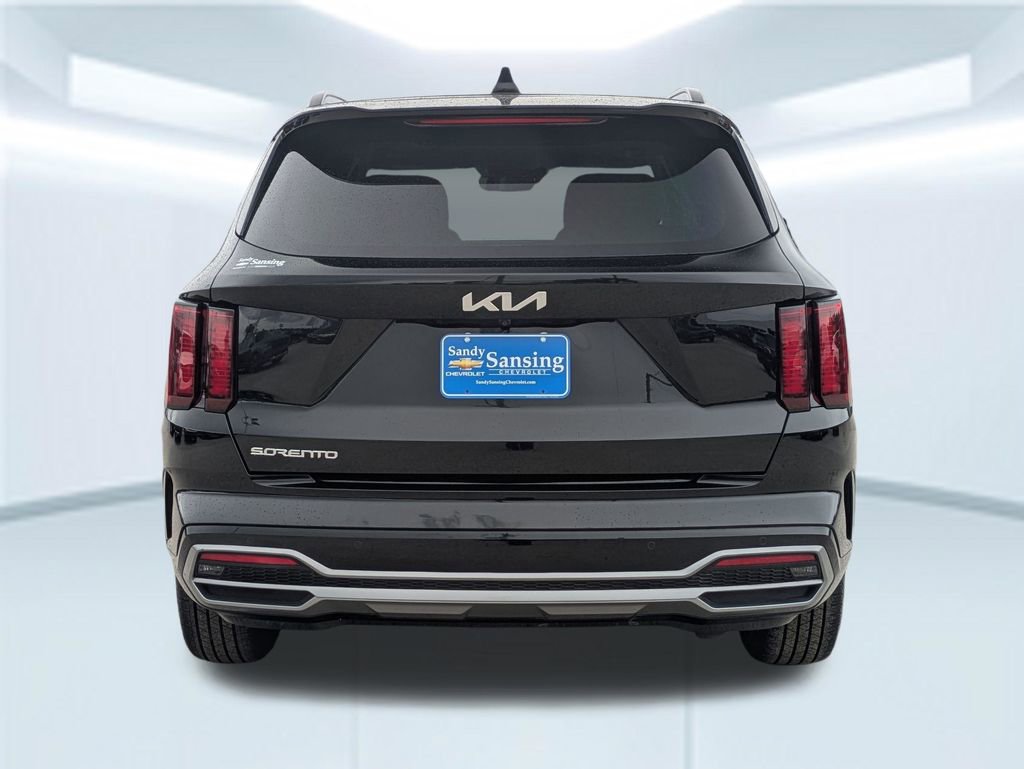 Used 2023 Kia Sorento EX w/ Panoramic Sunroof Package FWD image 5
