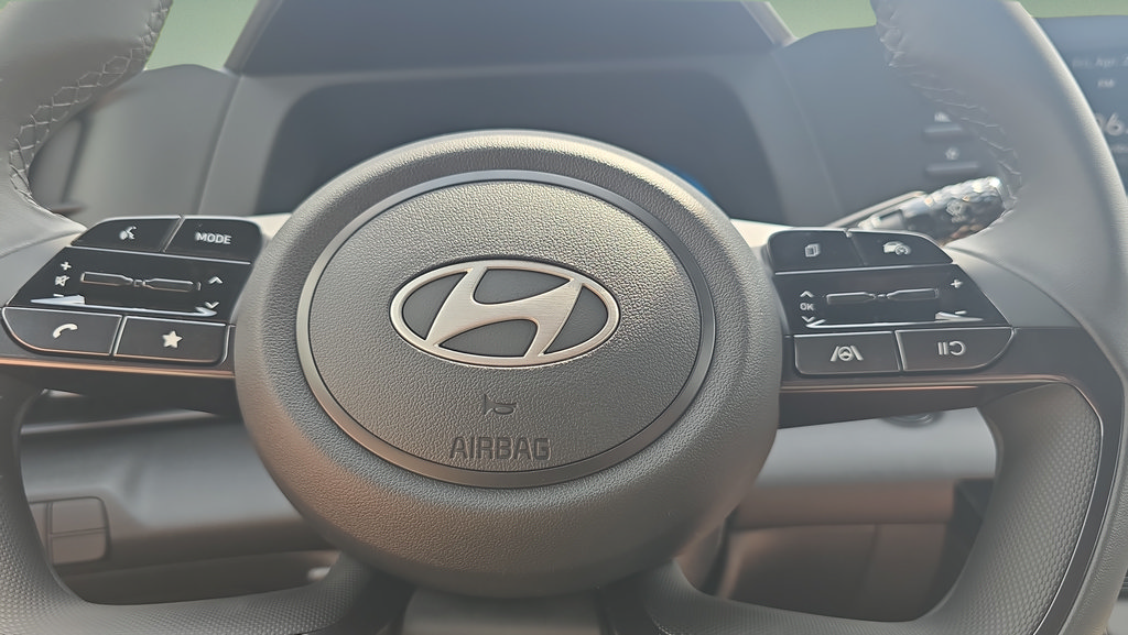 New 2026 Hyundai Elantra Sport FWD image 11
