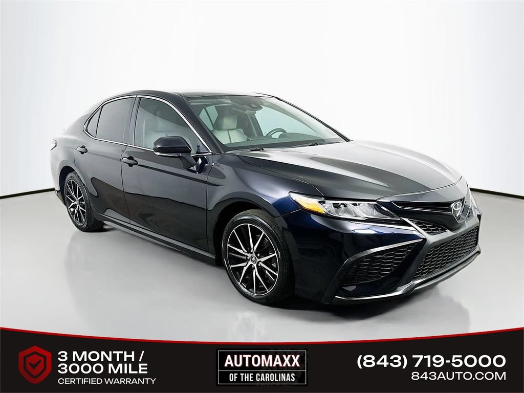 Used 2024 Toyota Camry SE FWD image 1