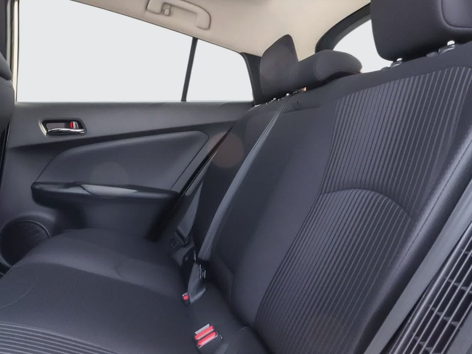 Used 2020 Toyota Prius Prime LE FWD image 28