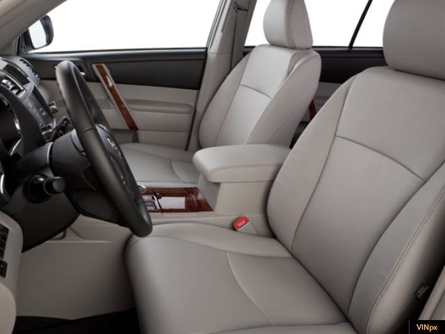 Used 2013 Toyota Highlander FWD image 6