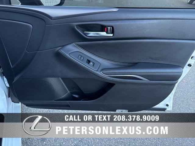 Used 2022 Toyota Avalon XSE image 11