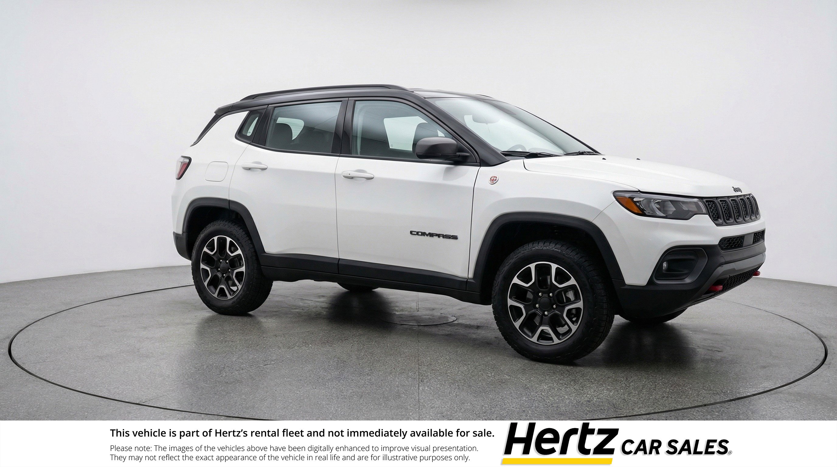 Used 2025 Jeep Compass Trailhawk AWD/4WD image 1