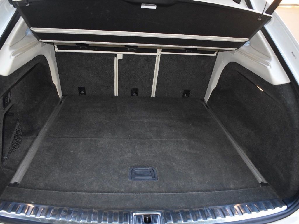 Used 2021 Bentley Bentayga AWD/4WD image 24