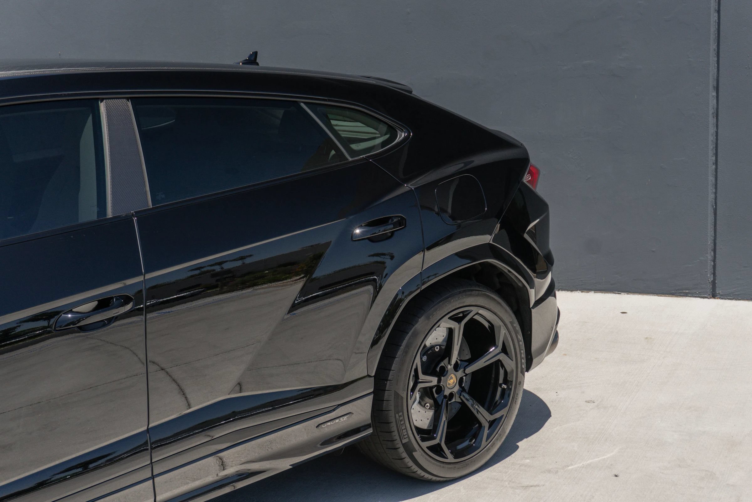 Used 2026 Lamborghini Urus SE AWD/4WD image 27