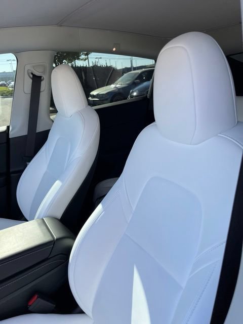 Used 2024 Tesla Model Y Long Range AWD/4WD image 11