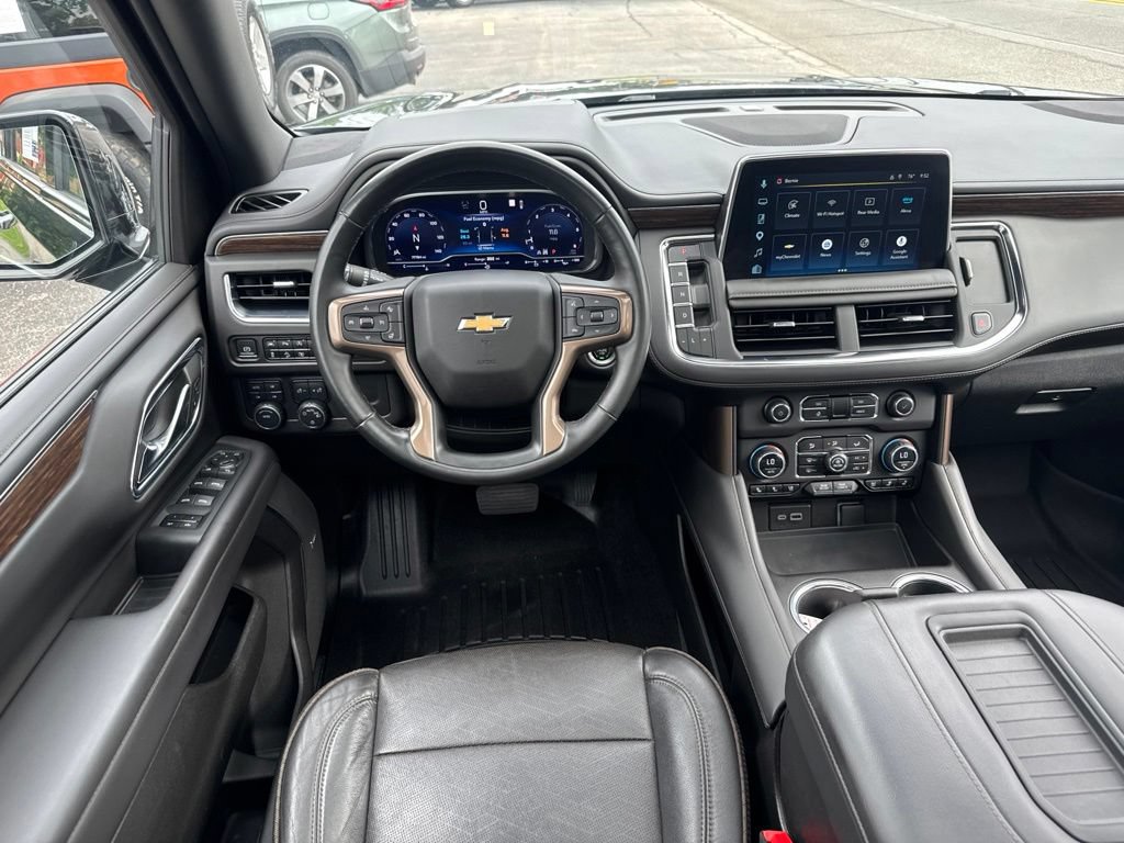 Used 2023 Chevrolet Suburban High Country w/ LPO, Illumination Package AWD/4WD image 32