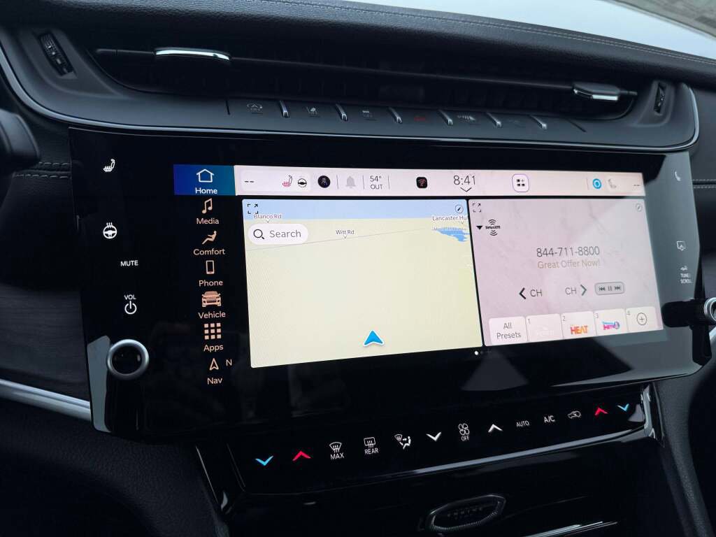 New 2026 Jeep Grand Cherokee Altitude image 30