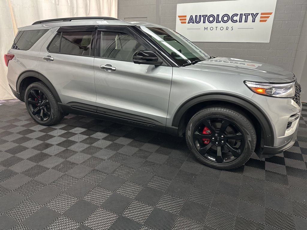 Used 2022 Ford Explorer ST w/ Equipment Group 401A AWD/4WD image 2