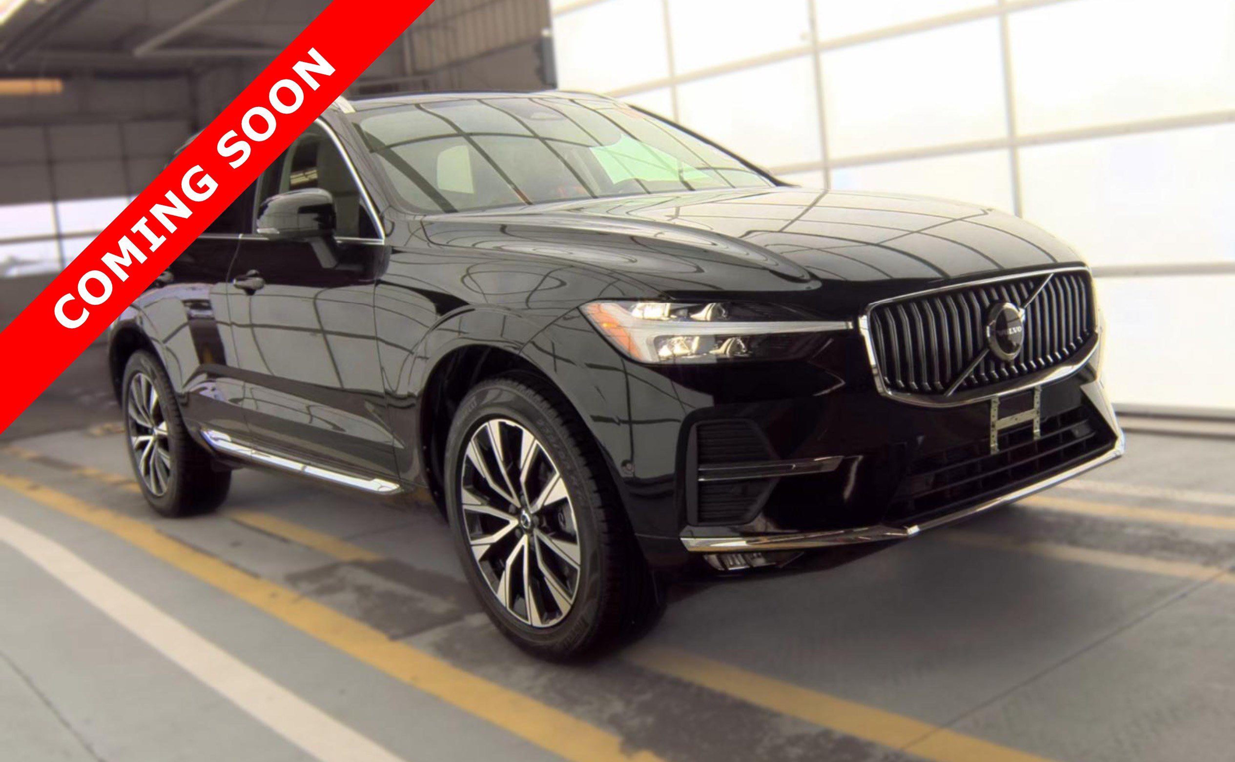 Used 2023 Volvo XC60 B5 Plus FWD image 3