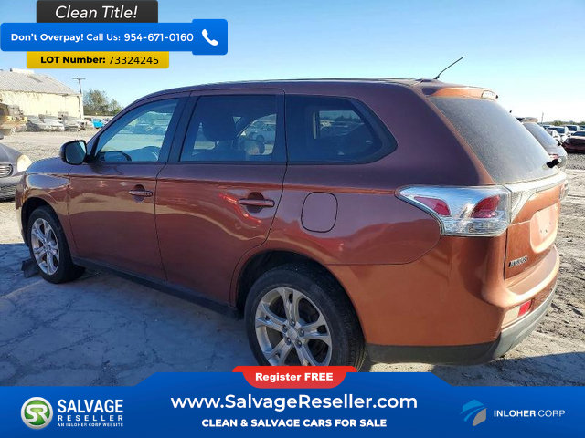 Used 2014 Mitsubishi Outlander SE AWD/4WD image 3