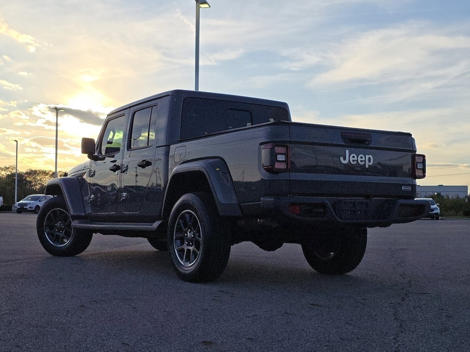 Used 2020 Jeep Gladiator Overland image 18