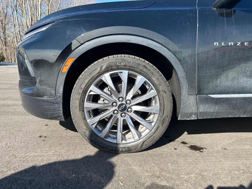 Used 2023 Chevrolet Blazer Premier w/ Driver Confidence II Package image 10