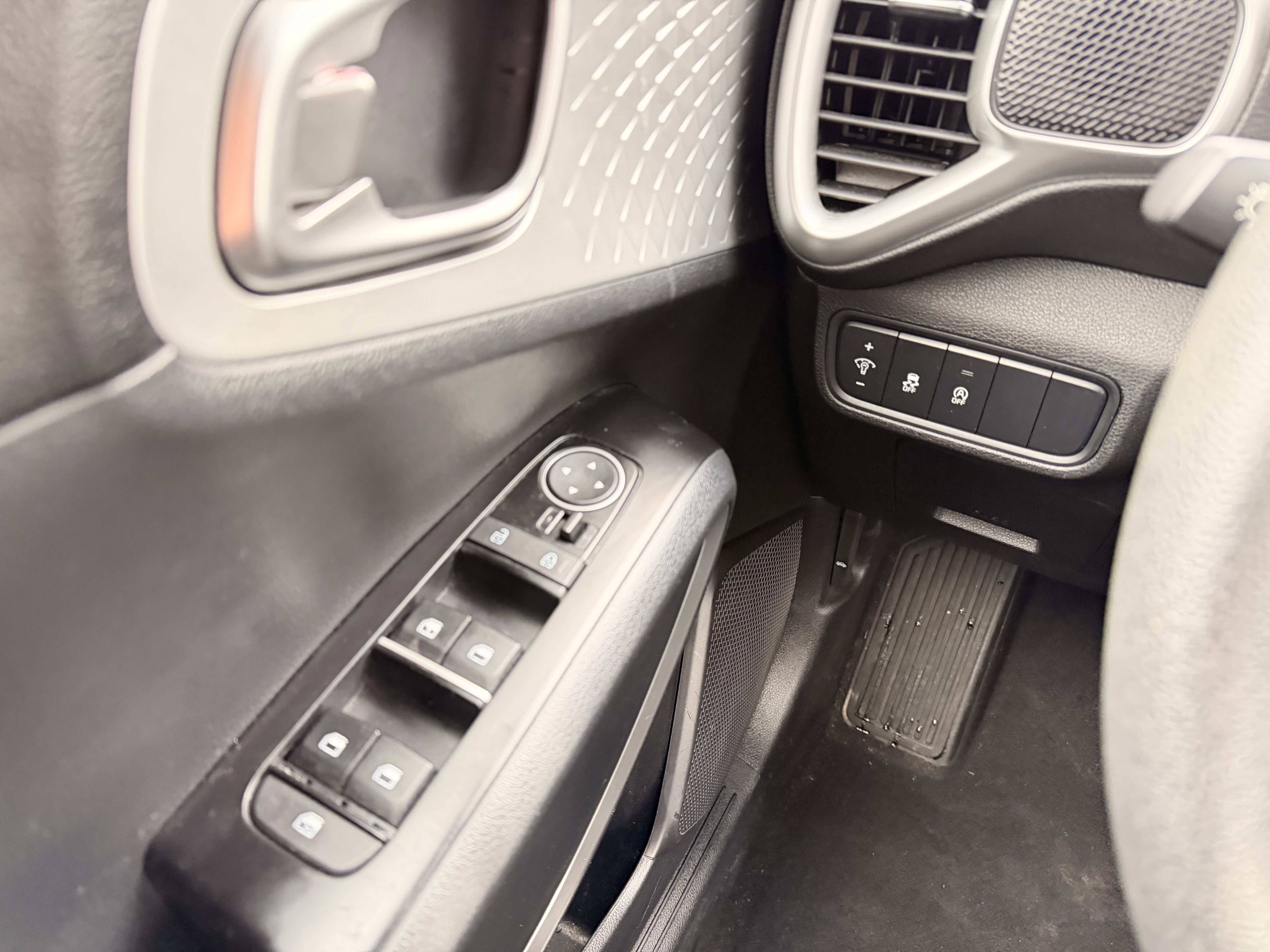 Used 2023 Kia Soul LX image 20