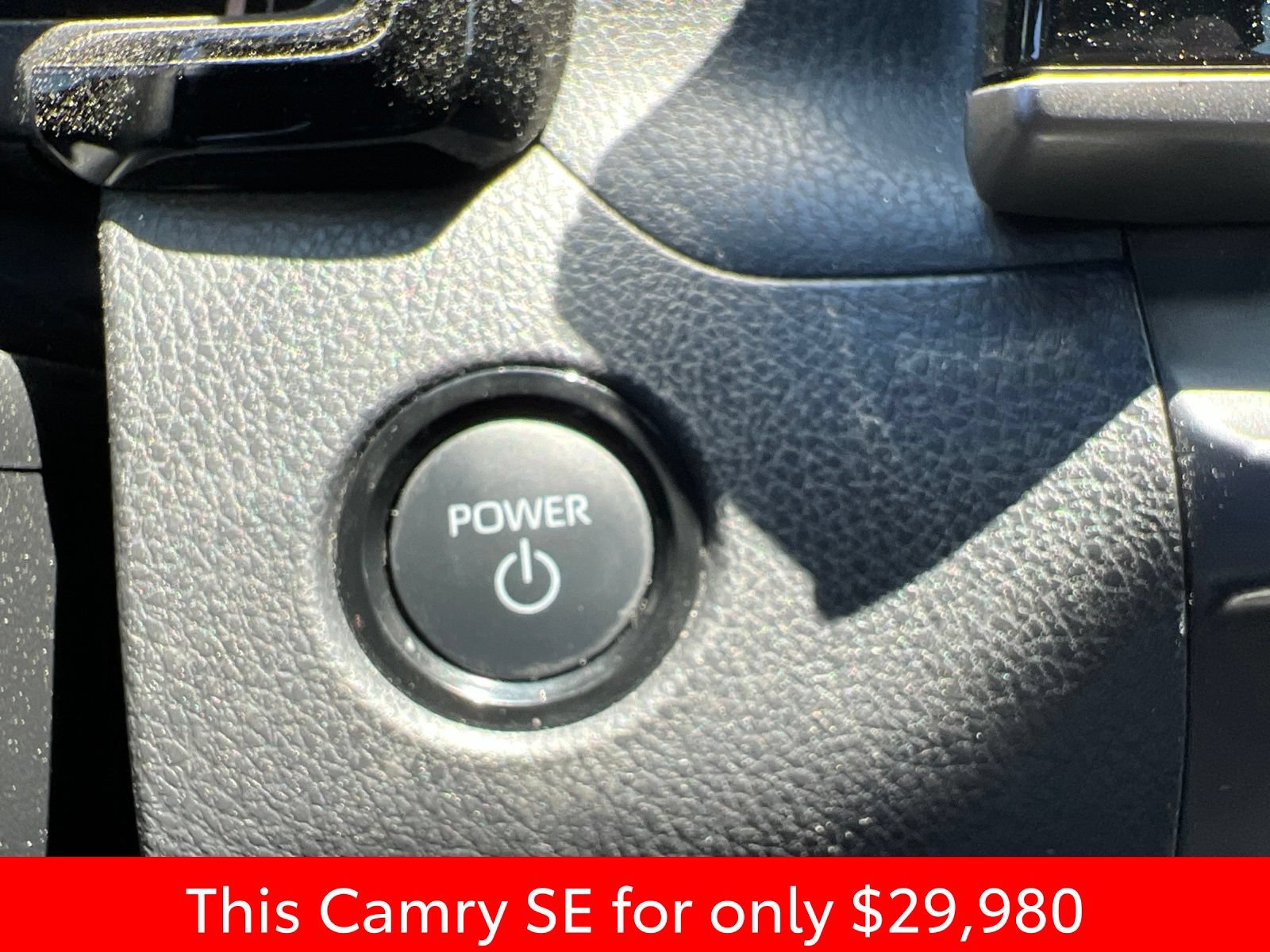 Used 2025 Toyota Camry SE FWD image 15
