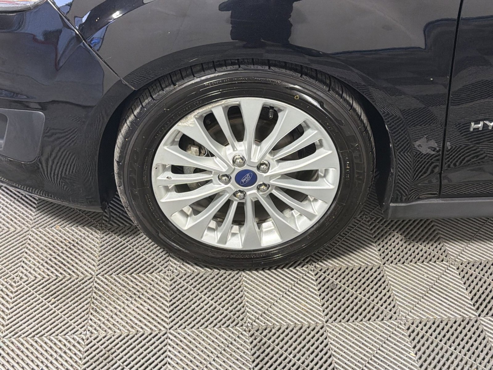 Used 2018 Ford C-MAX SE w/ Interior Protection Package image 12