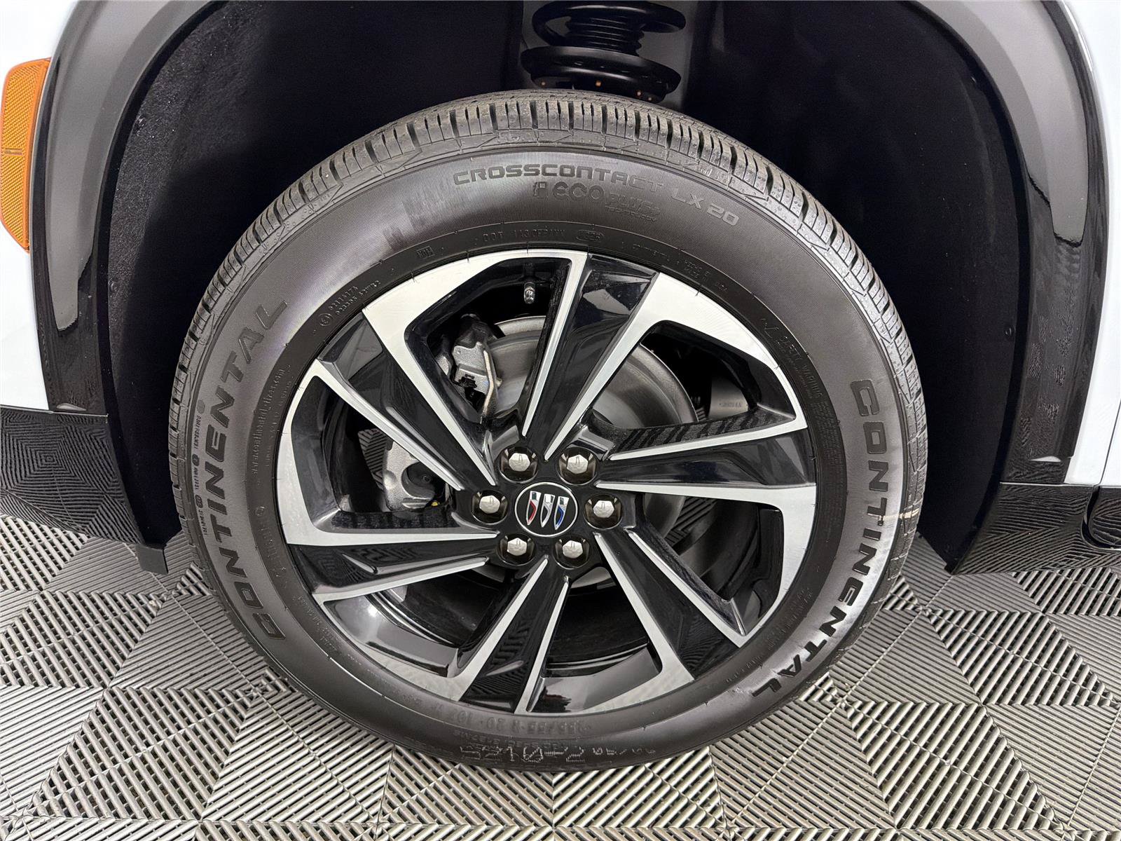 New 2026 Buick Enclave Sport Touring w/ Power Package FWD image 9