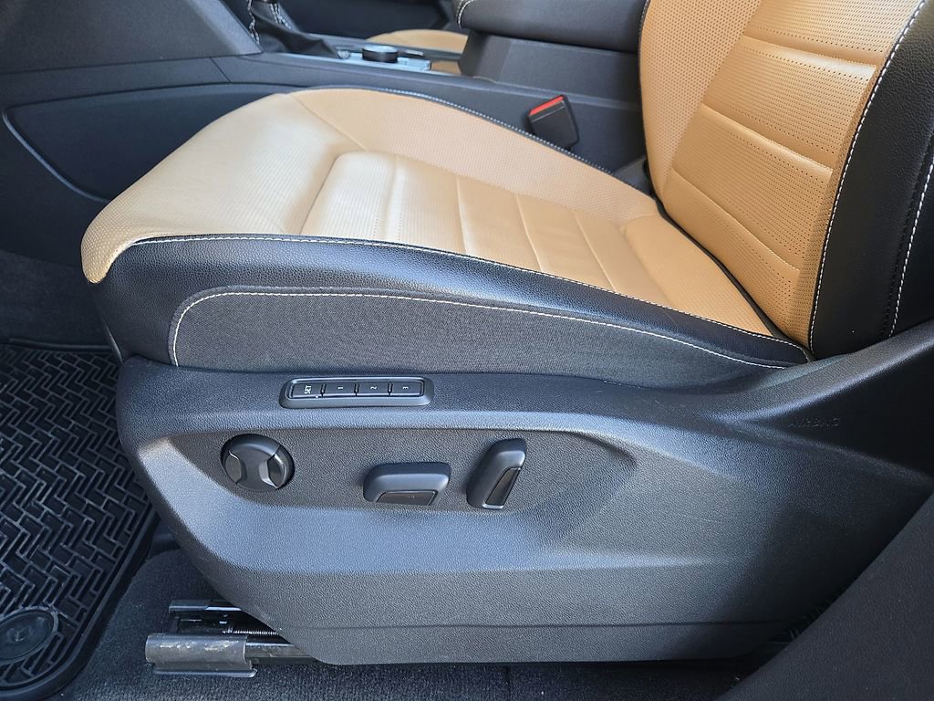 Used 2022 Volkswagen Atlas Cross Sport SEL Premium R-Line w/ Cross Sport MDO Package image 26