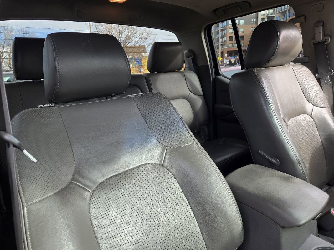 Used 2008 Nissan Frontier LE w/ Leather Pkg image 25