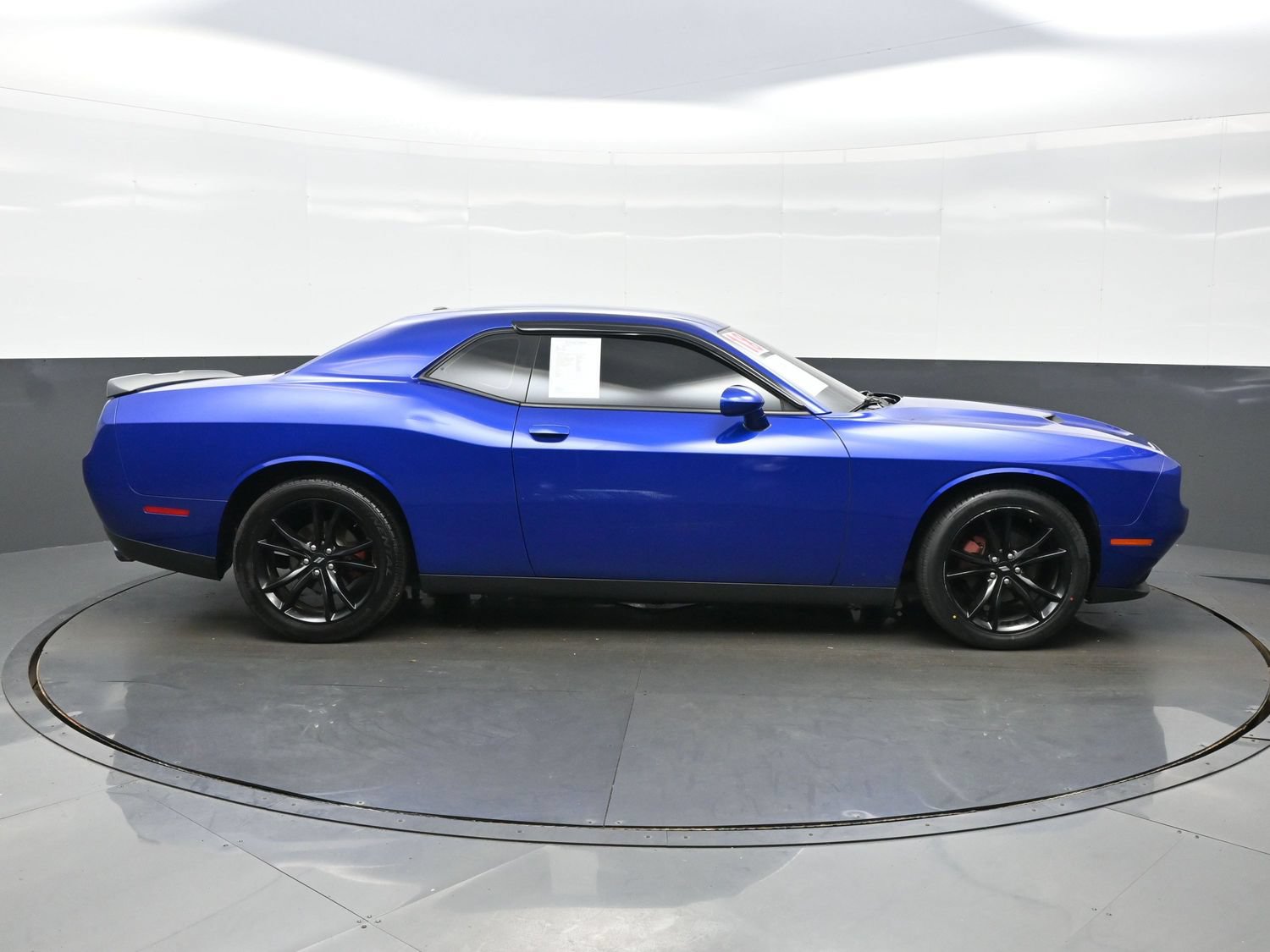Used 2018 Dodge Challenger SXT w/ Blacktop Package RWD image 7