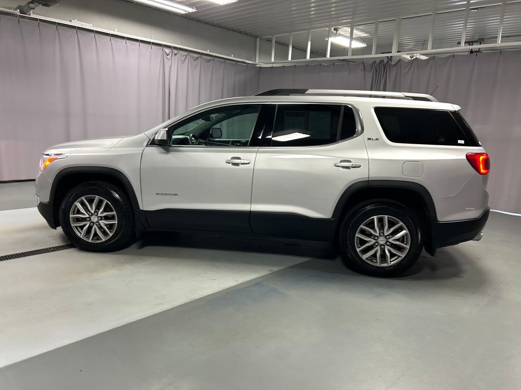 Used 2018 GMC Acadia SLE w/ Driver Alert Package I AWD/4WD image 4