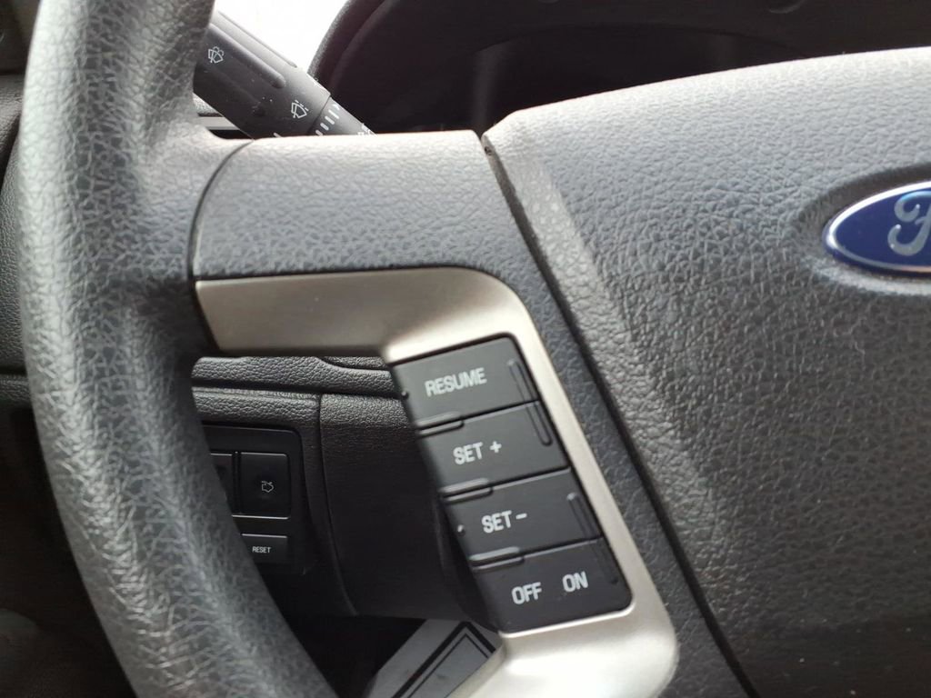 Used 2010 Ford Fusion SE image 16