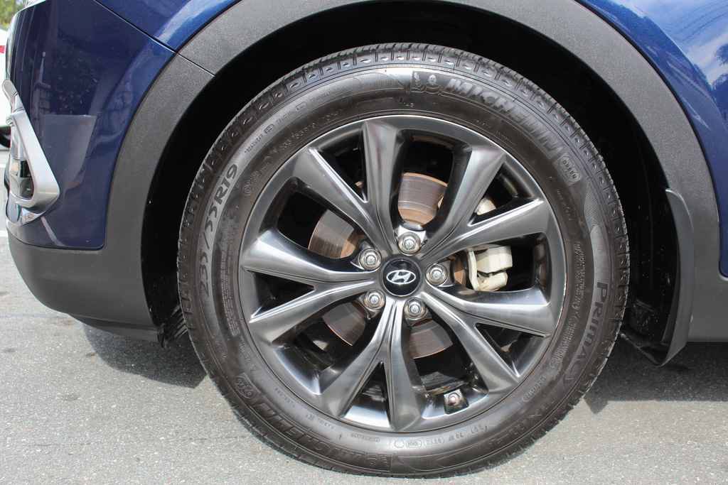 Used 2017 Hyundai Santa Fe Sport FWD image 37
