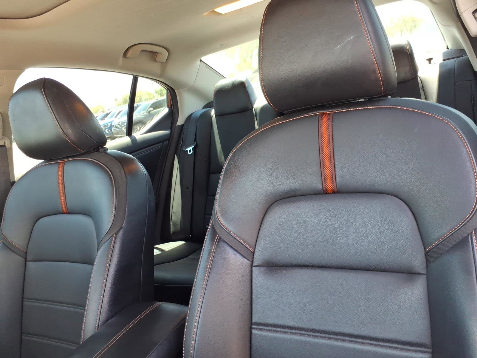 Used 2021 Nissan Sentra SR w/ SR Premium Package FWD image 21