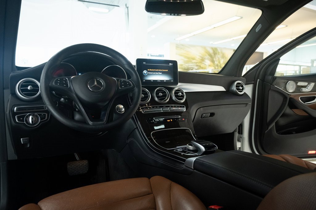 Used 2018 Mercedes-Benz GLC 300 4MATIC image 12