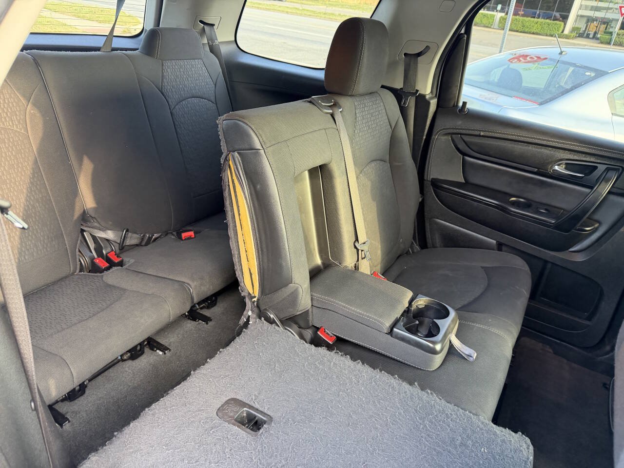 Used 2016 GMC Acadia SLE FWD image 9