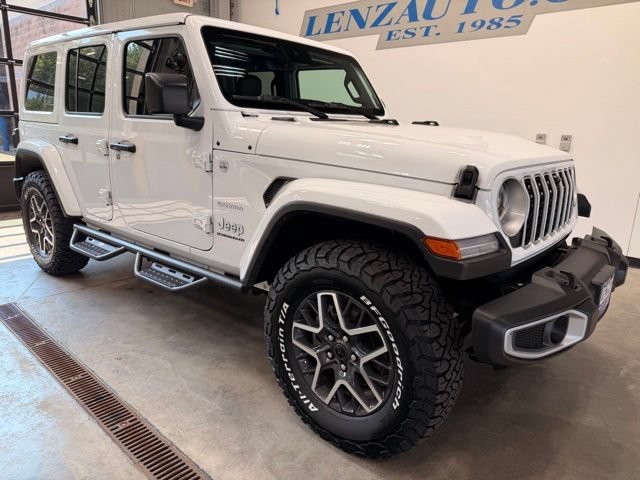 Used 2024 Jeep Wrangler Unlimited Sahara w/ Dual Top Group AWD/4WD image 2