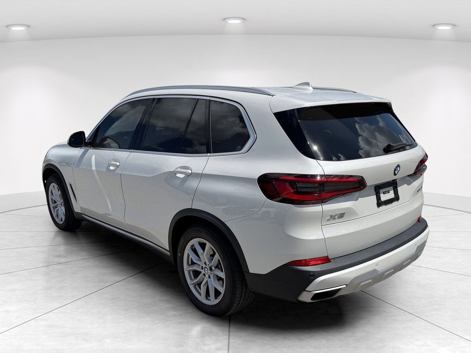 Used 2021 BMW X5 xDrive40i w/ Premium Package AWD/4WD image 6