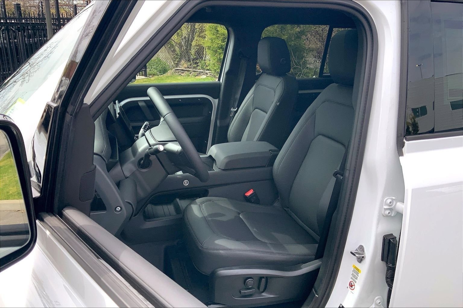 New 2026 Land Rover Defender 110 S AWD/4WD image 9