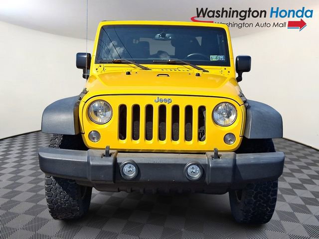 Used 2015 Jeep Wrangler Rubicon w/ Power Convenience Group image 2