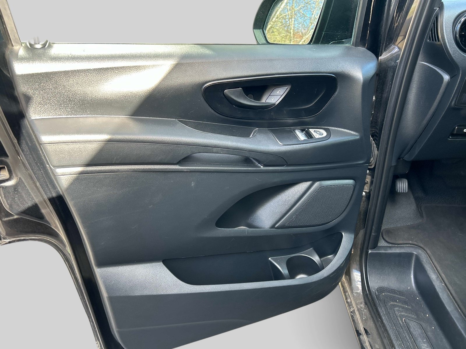 Used 2023 Mercedes-Benz Metris Passenger image 15